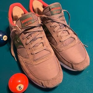 14D Saucony “Jazz”